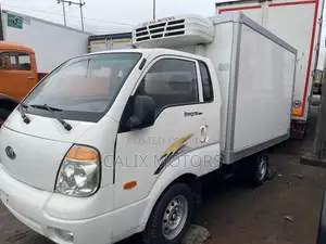 Foreign Used Kia Bongo Refrigerator Truck.