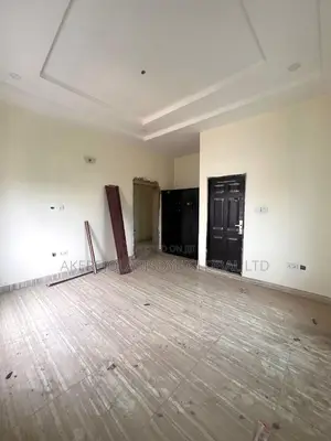 3bdrm Block of Flats in Close To White Scape, Life Camp for rent