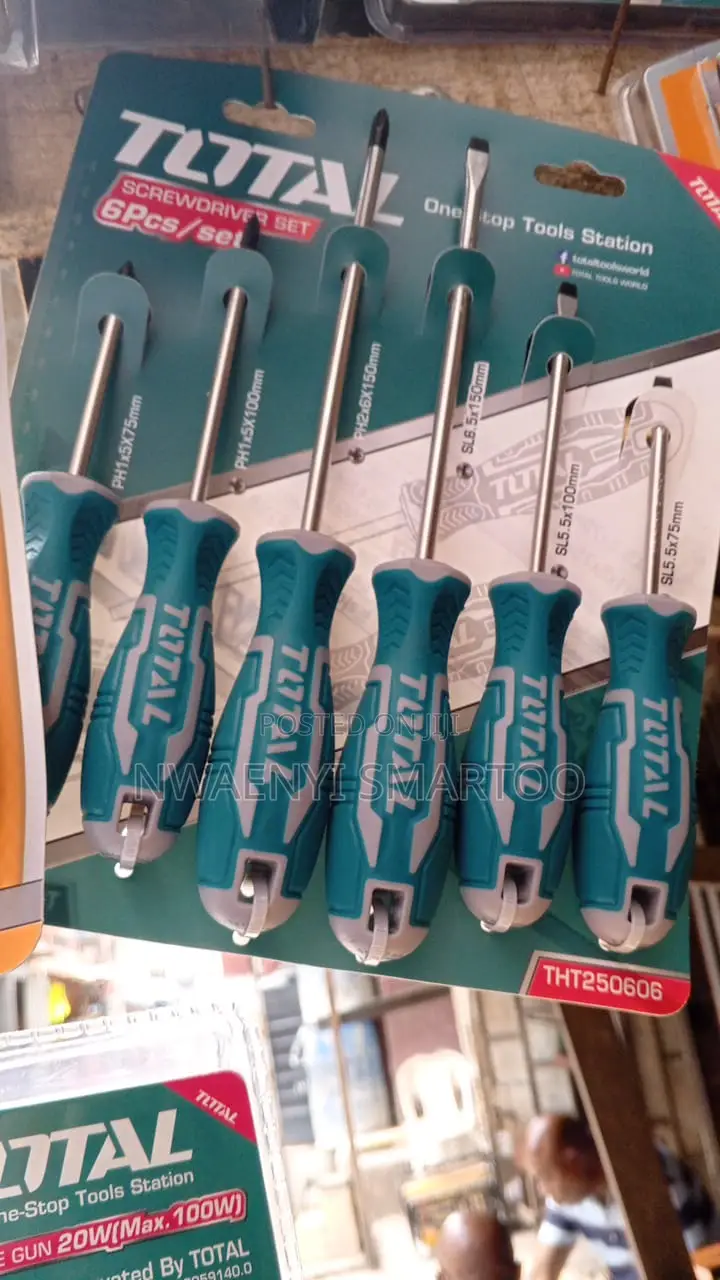 Total Screwdriver Set