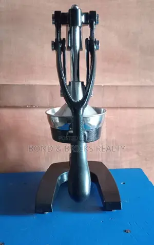 Manual Orange Juicer (Black)
