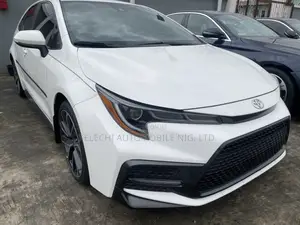Toyota Corolla SE 2021 White