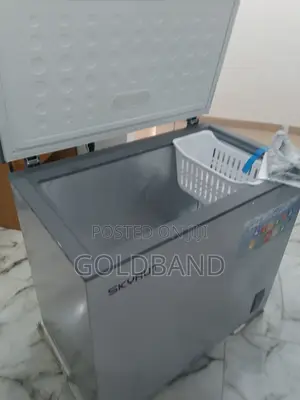 Skyrun Bd-200a 200L Chest Freezer + Safety Lock