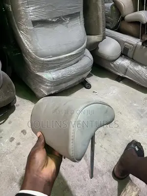2 Back Headrest Lexus Rx330