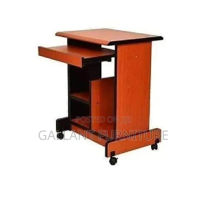 Qaulity Wooden Computer Table