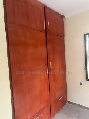 Furnished 2bdrm Block of Flats in Surulere for rent