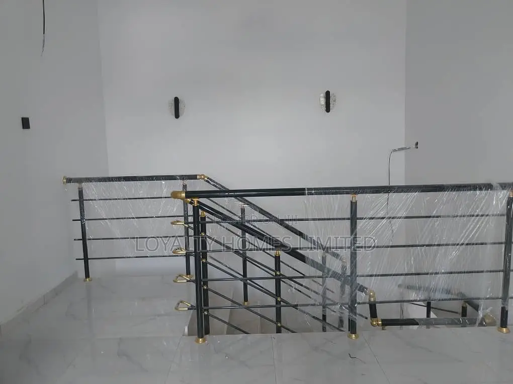 4bdrm Duplex in Obafemi-Owode for sale