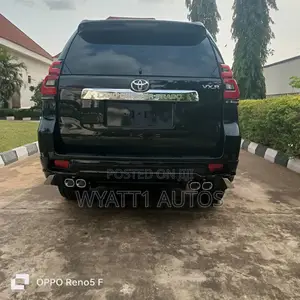 Toyota Land Cruiser Prado 2022 Black