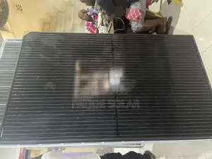 All Black 550watts Suntech Solar Panels