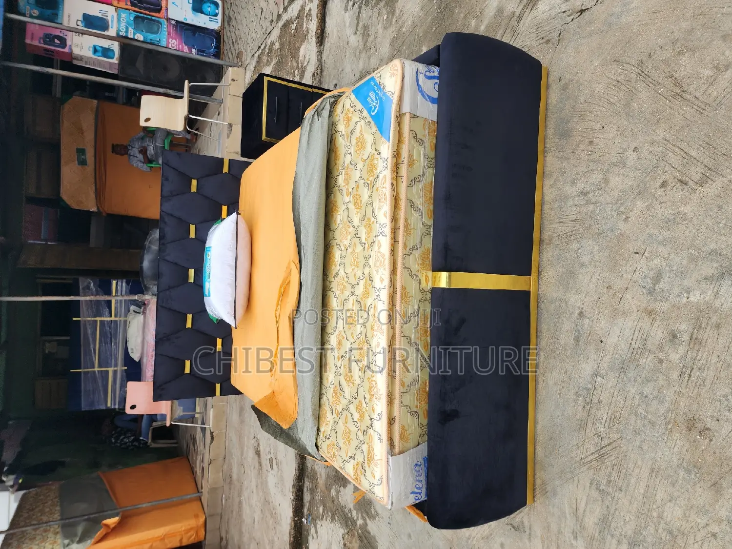 Quality 4.5by6 Upholstery Padded Bed Frame With One Bed Side