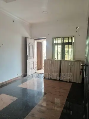 1bdrm Apartment in Chevron for rent