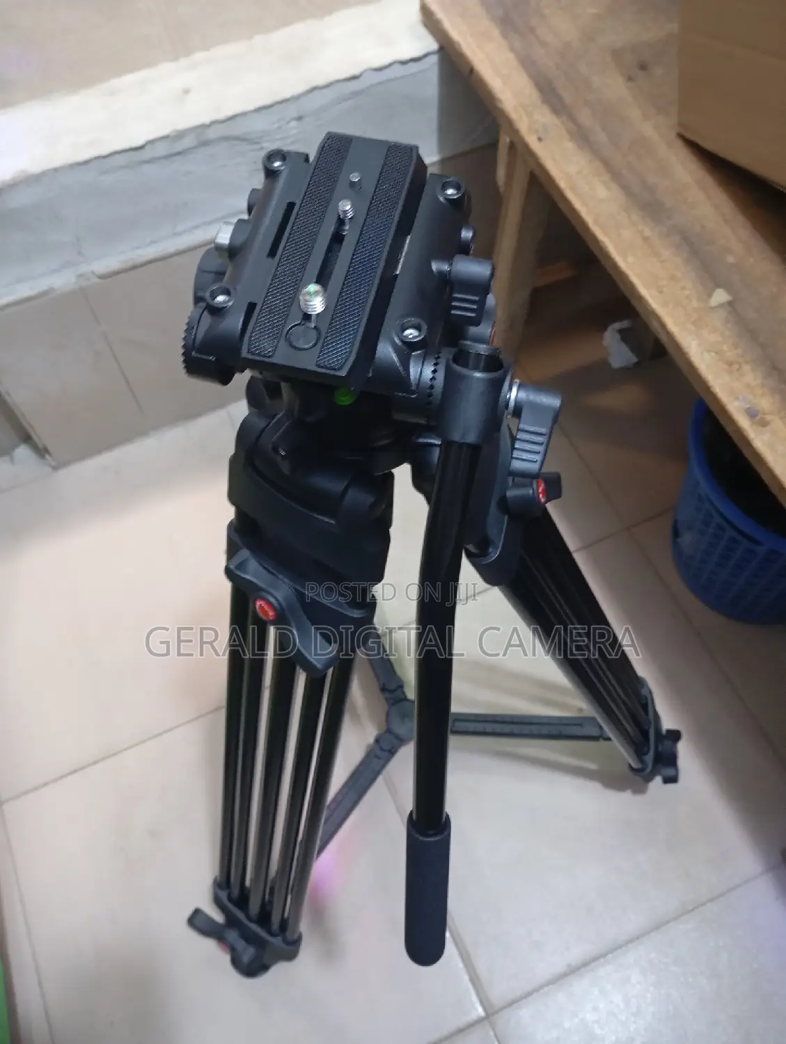 Tripod Stand Iron Flango Fg6160 (6.1) Iron