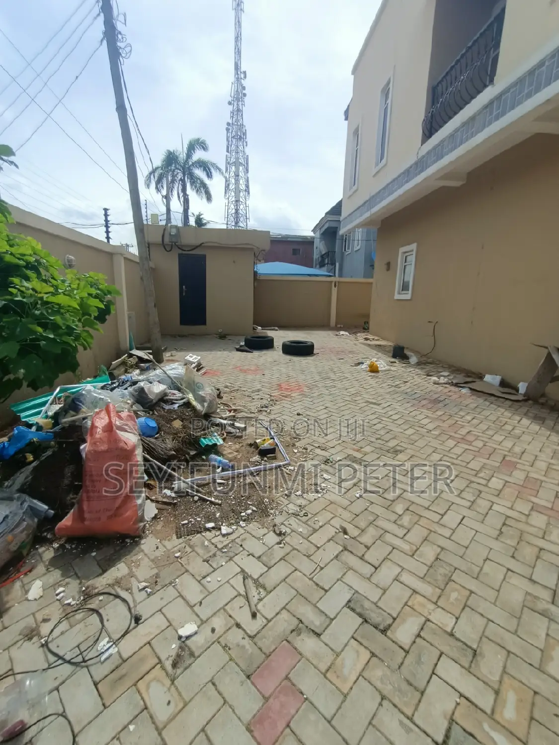 Furnished 3bdrm Townhouse/Terrace in Deji Omoowo Close, Omole Phase 2