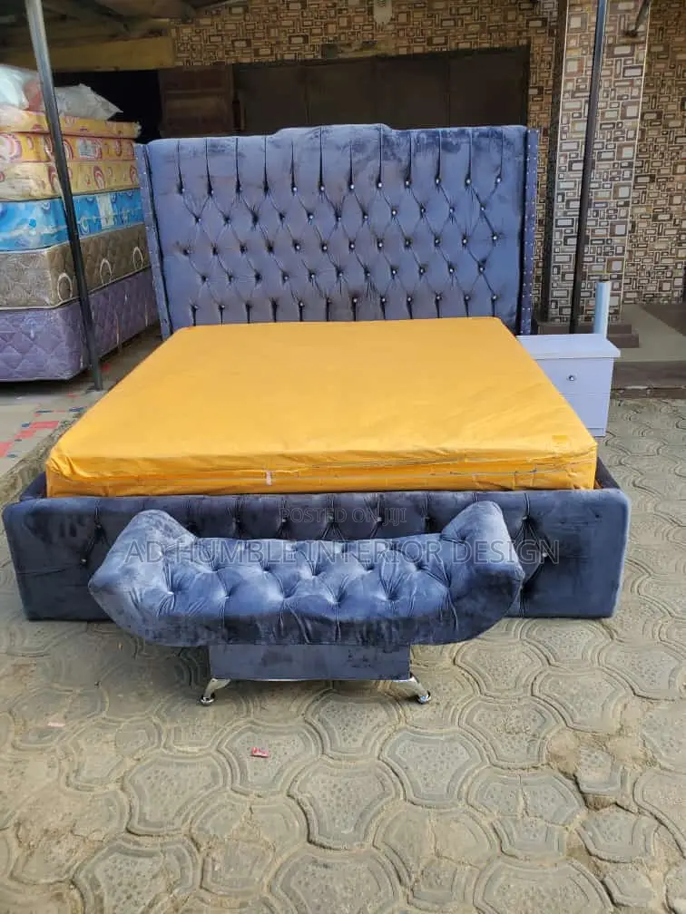 6/6 Upholstery Bedframe