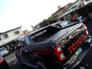 Back Boot Cover Hilux