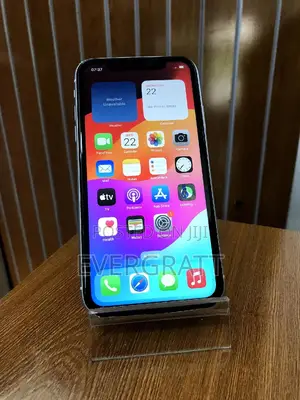 Apple iPhone XR 64 GB White