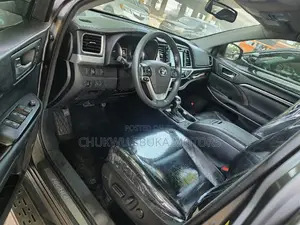 Toyota Highlander Limited 4x4 V6 (3.5L 6cyl 8A) 2017 Gray