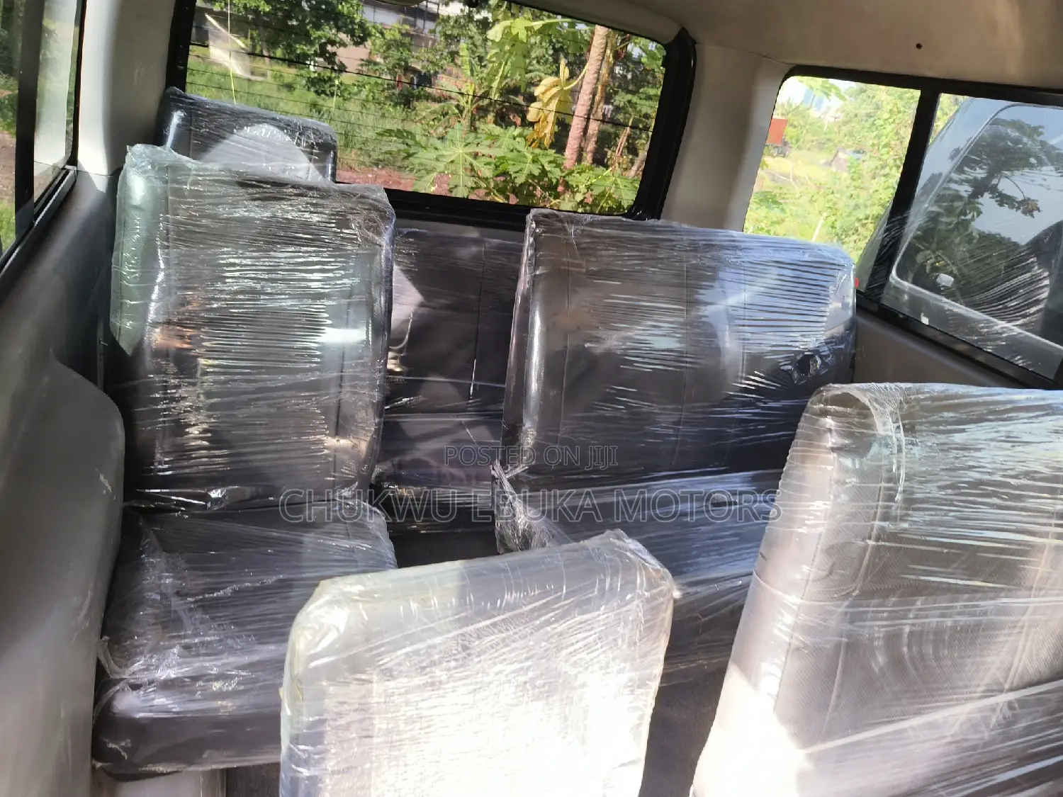 Toyota HiAce 2013 Black