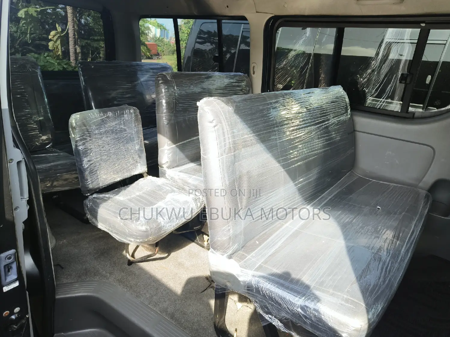 Toyota HiAce 2013 Black