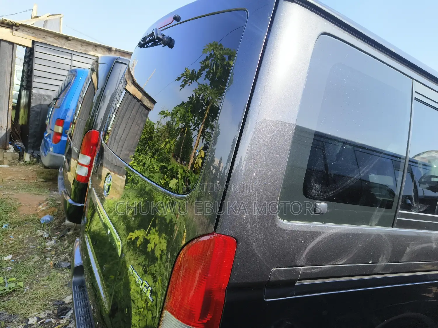 Toyota HiAce 2013 Black