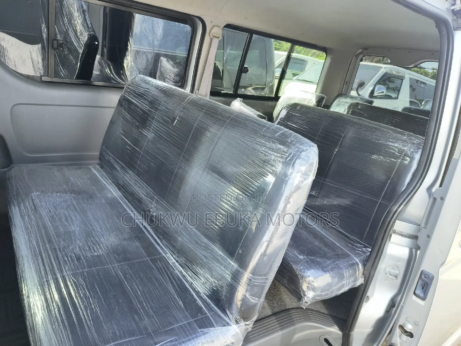 Toyota HiAce 2013 Silver