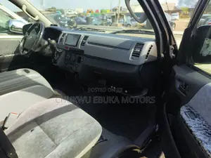 Toyota HiAce 2013 Grey