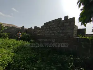 6bdrm Block of Flats in Ayobo for sale