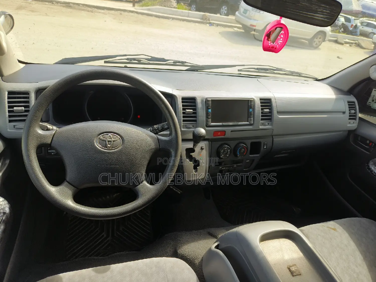 Toyota HiAce 2013 Silver
