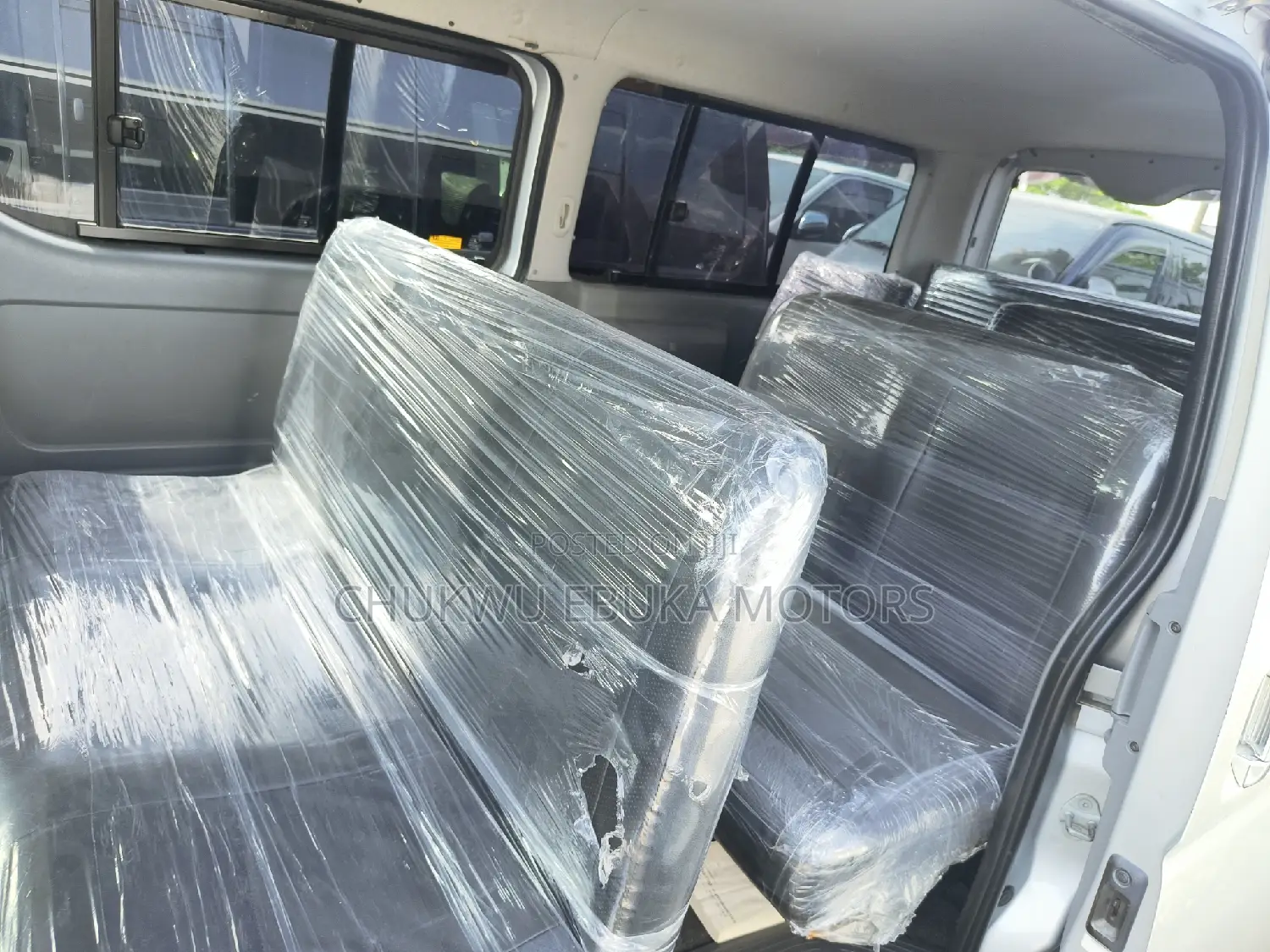 Toyota HiAce 2013 Silver