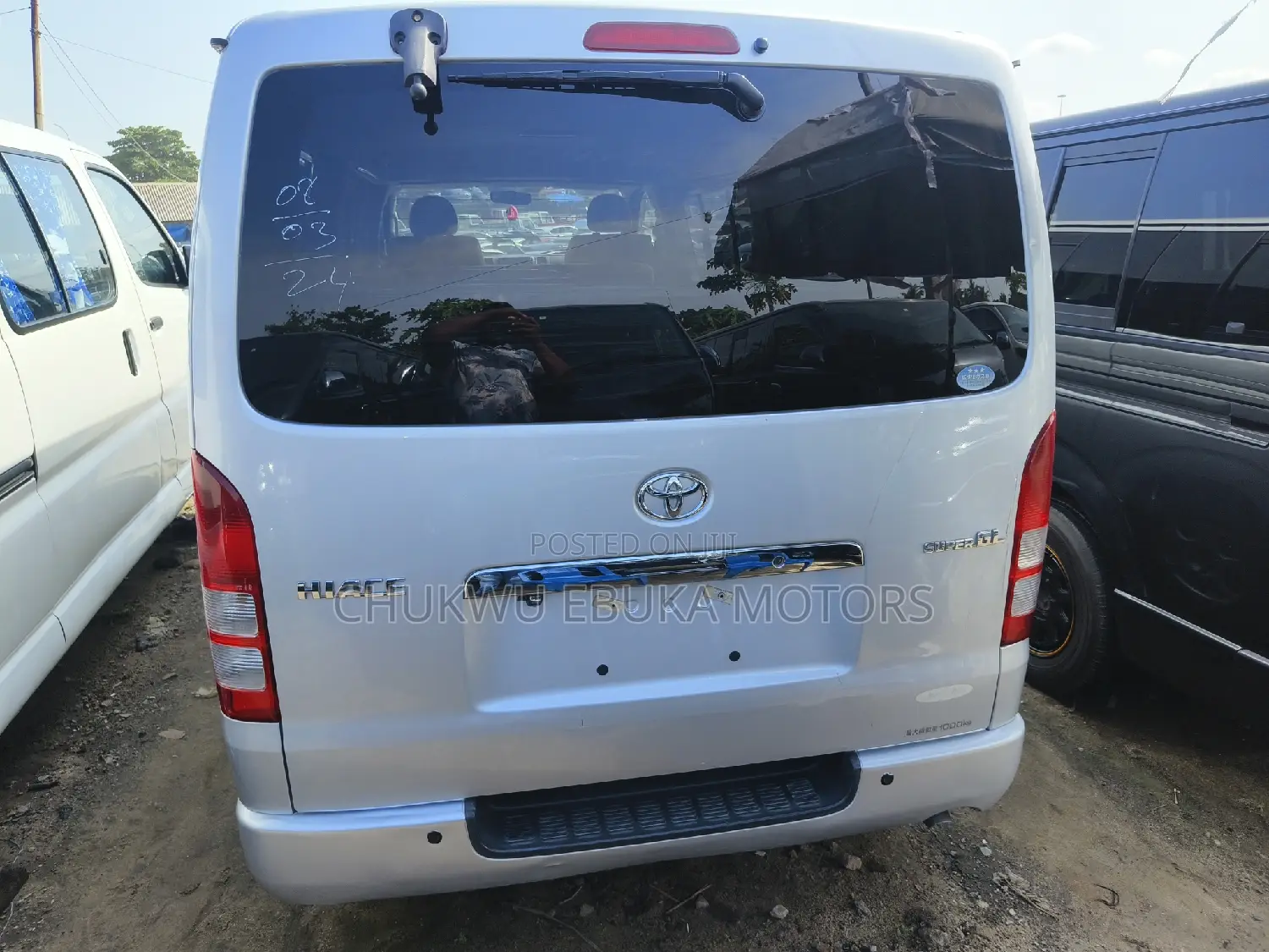 Toyota HiAce 2013 Silver