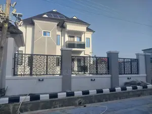 5bdrm Duplex in Oluyole Estate for sale