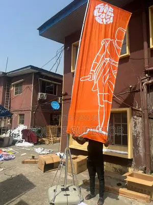 Giant Pole Feather Banners Printing for Outdoor Events