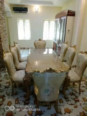 Executive Dinning Table With 8 Chairs