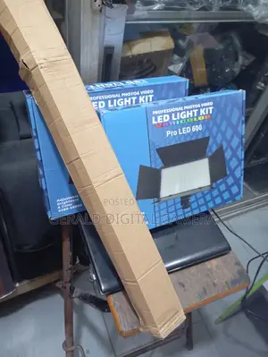 LED 600 Kit Pro Light and With Light Stand