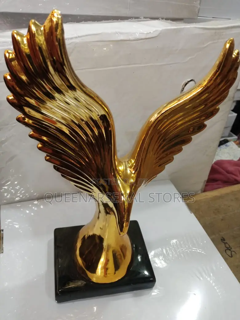Eagle Sculpture Figurine