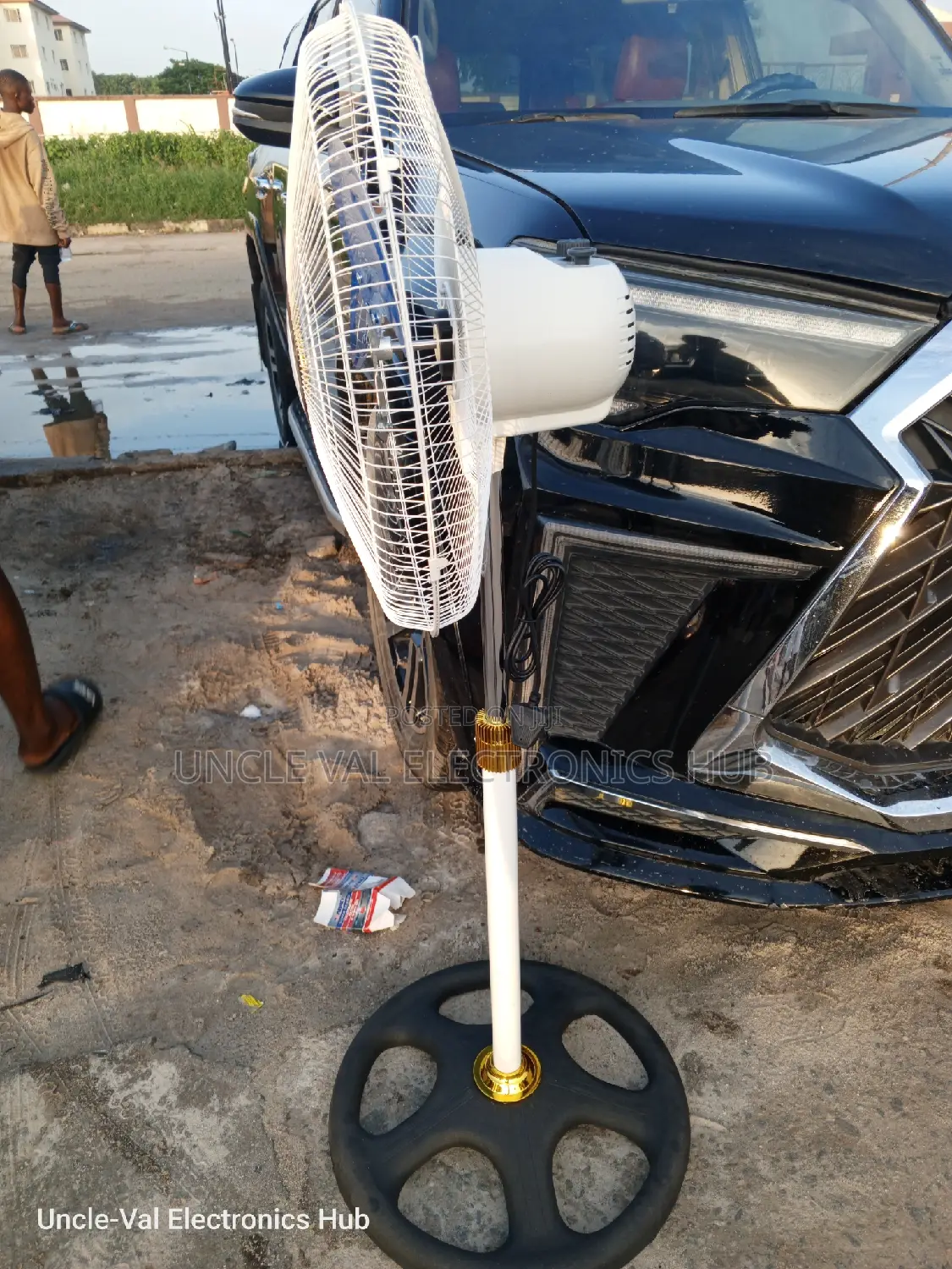 AM LG 18" Standing Fan