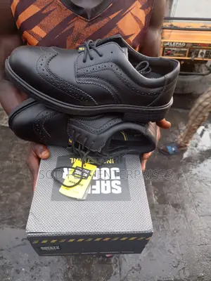 Safety Joggers Shoe For Site And Outfit