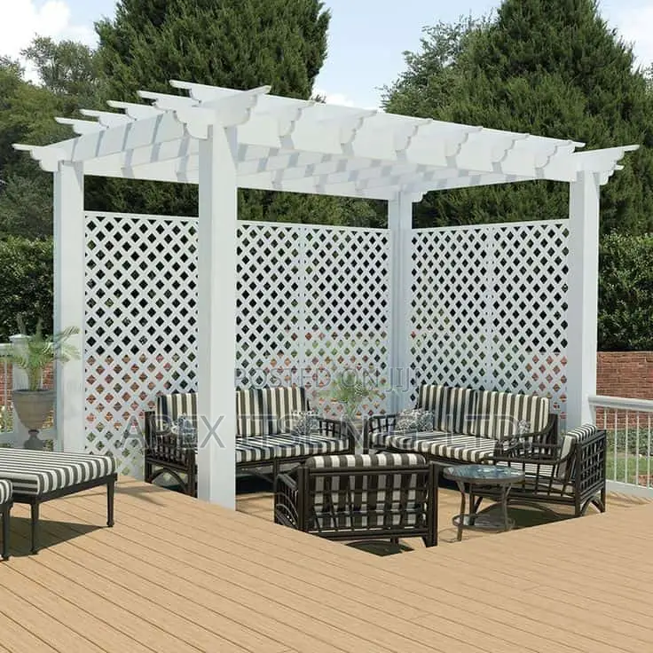 Sit-Out /Bar Area Pergola