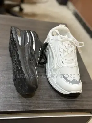 Top Quality Sneakers