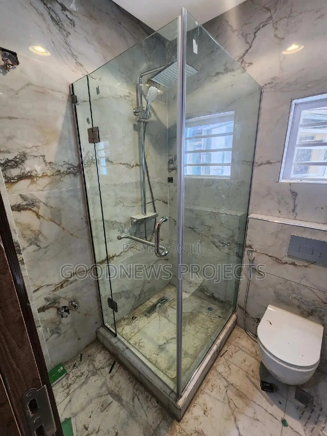 Hinged Glass Bath Enclosure