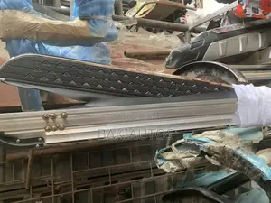 Slide Step for Highlander Available as Seen in Bulk