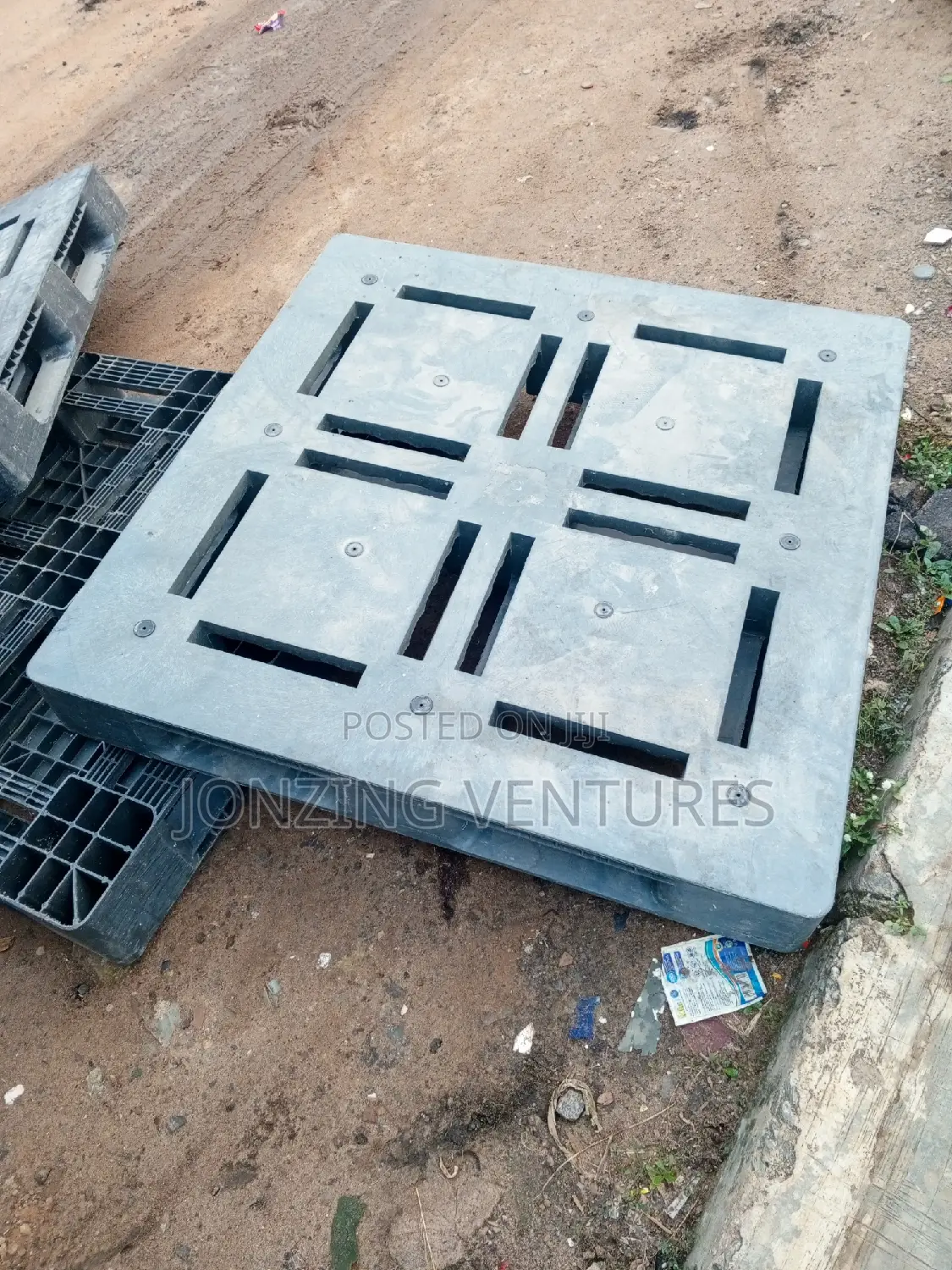 Heavy Duty Rugged Pallet
