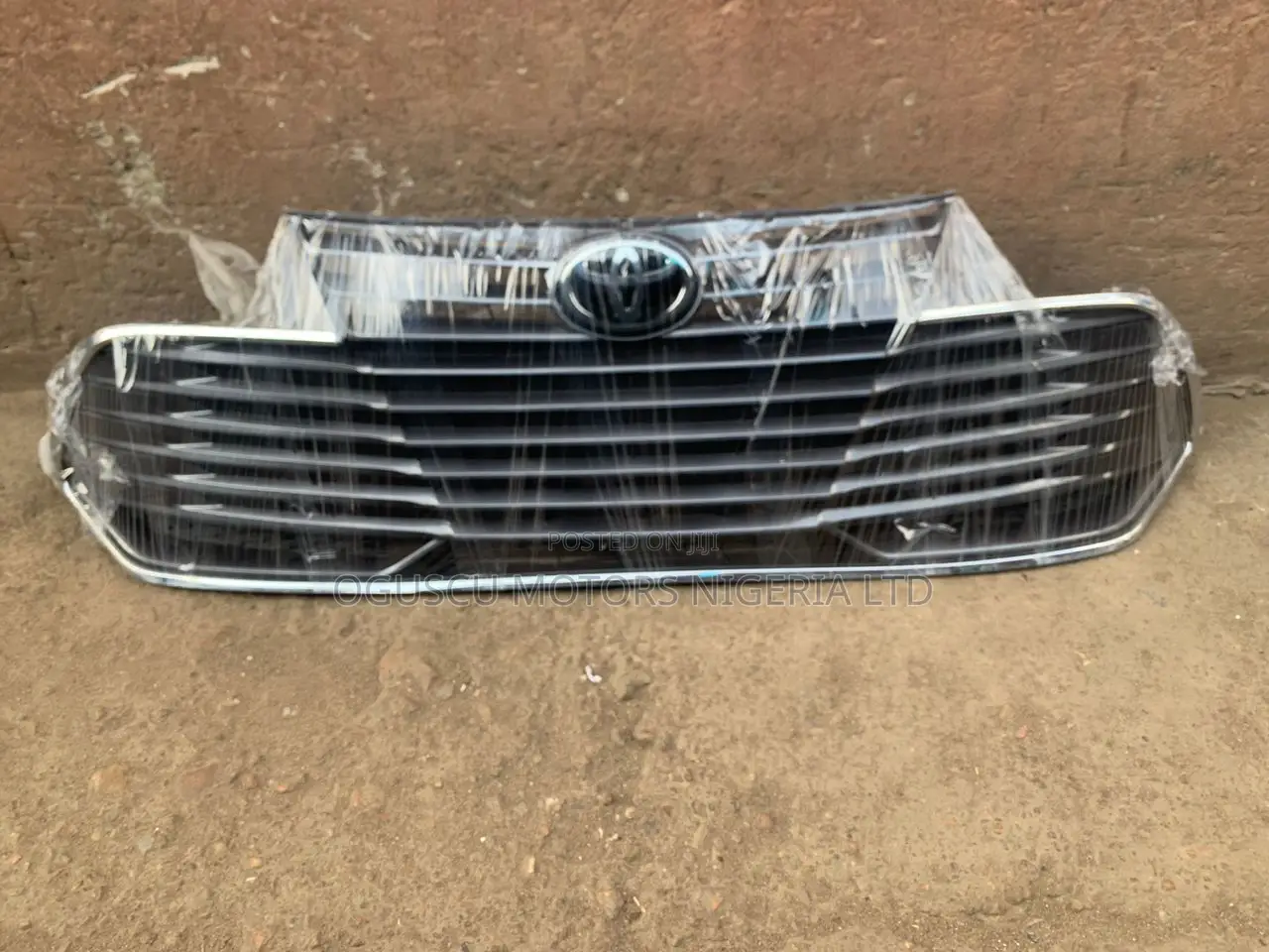 Front Grille Avalon 2020 Model