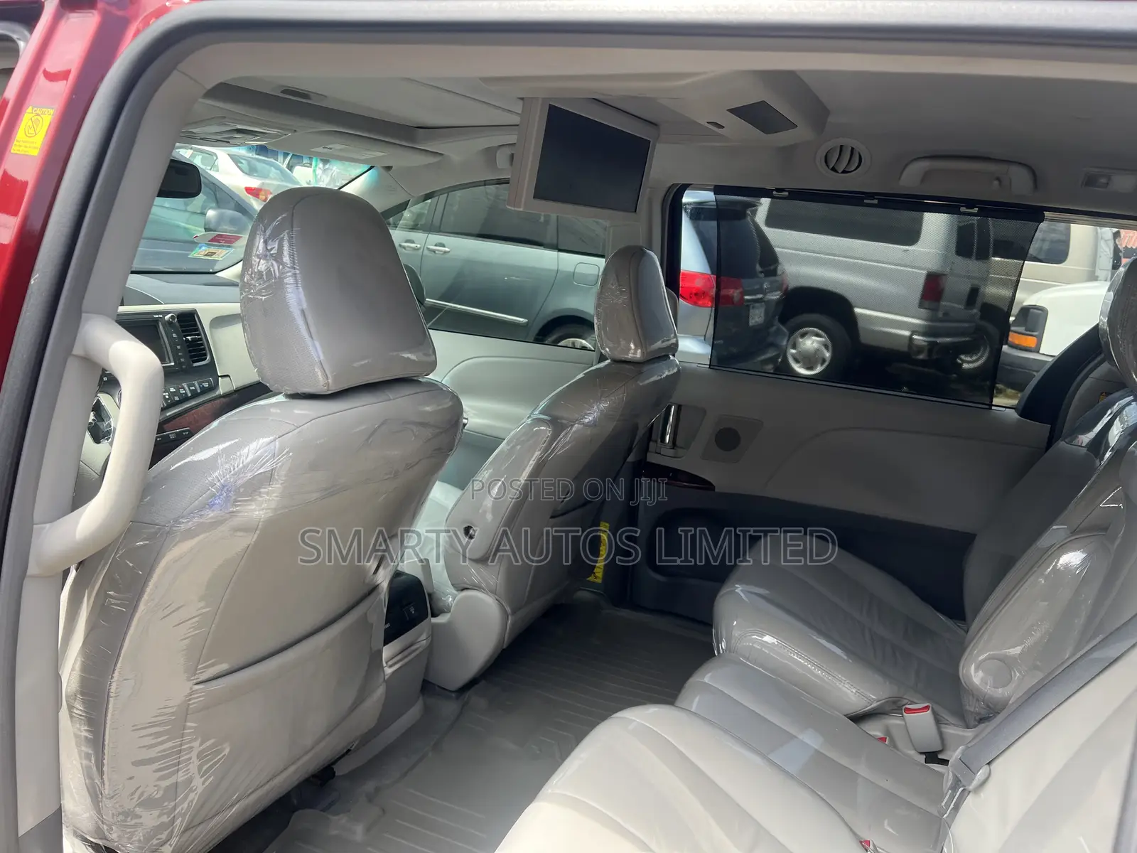 Toyota Sienna 2013 Red