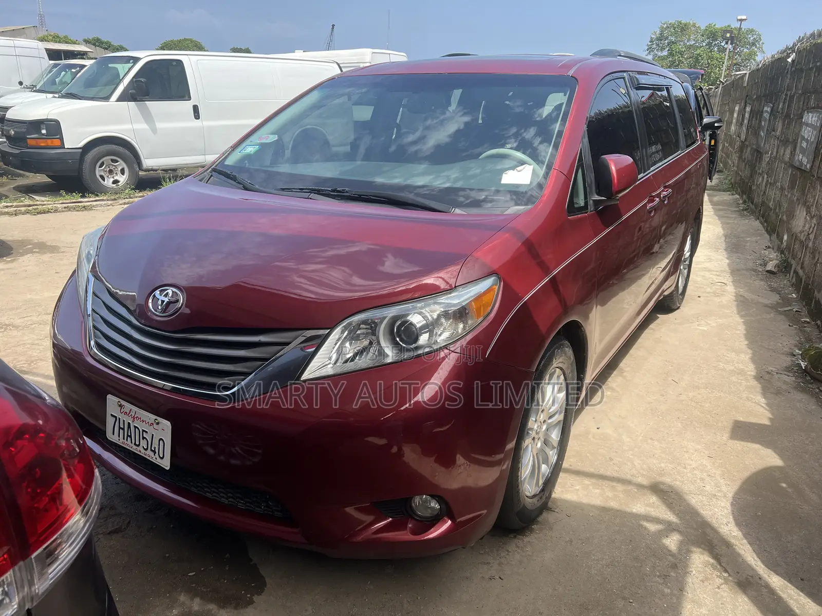 Toyota Sienna 2013 Red