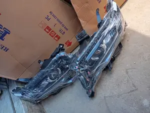 Set Headlamp Land Cruiser Prado 2018 Available as Seen
