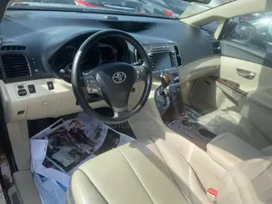 Toyota Venza AWD 2011 Gold