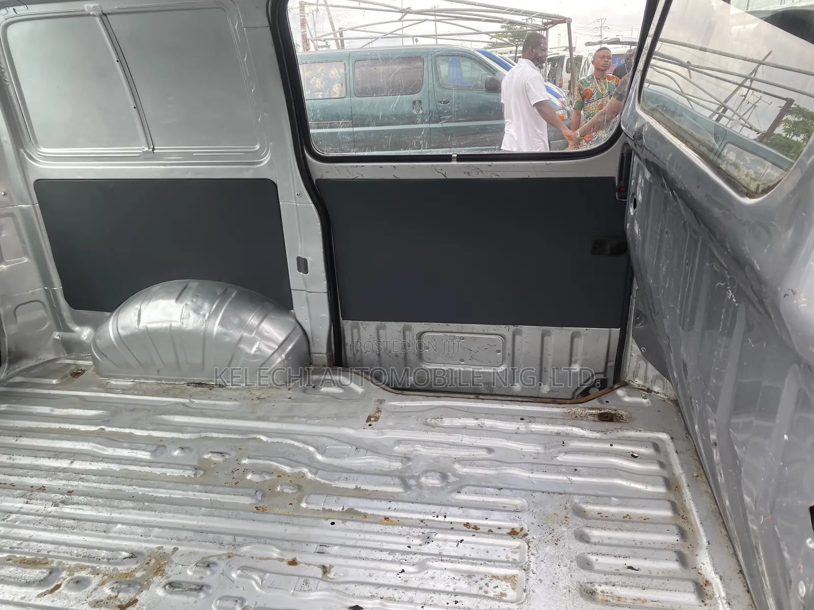 Toyota HiAce 2005 Silver