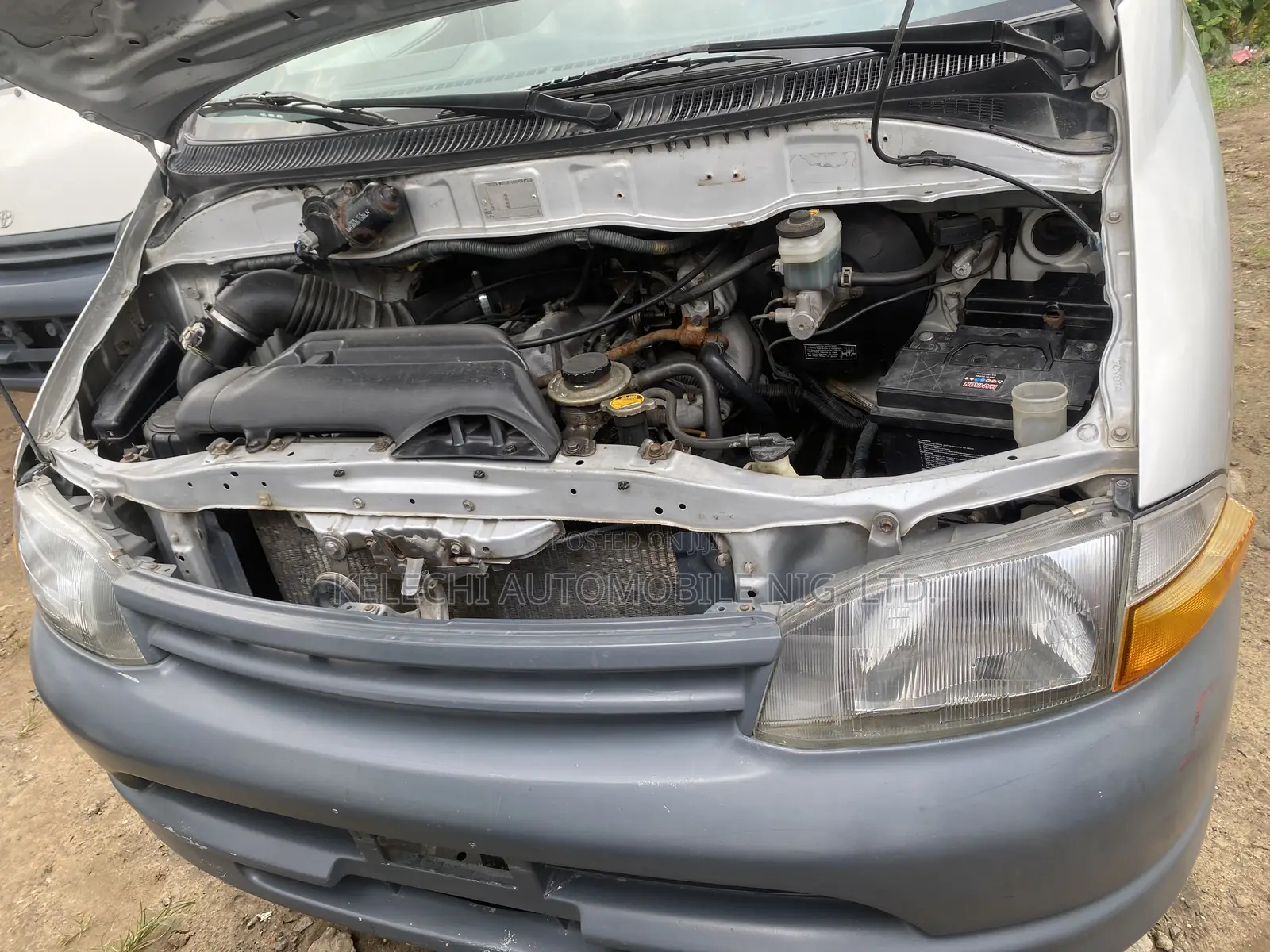 Toyota HiAce 2005 Silver