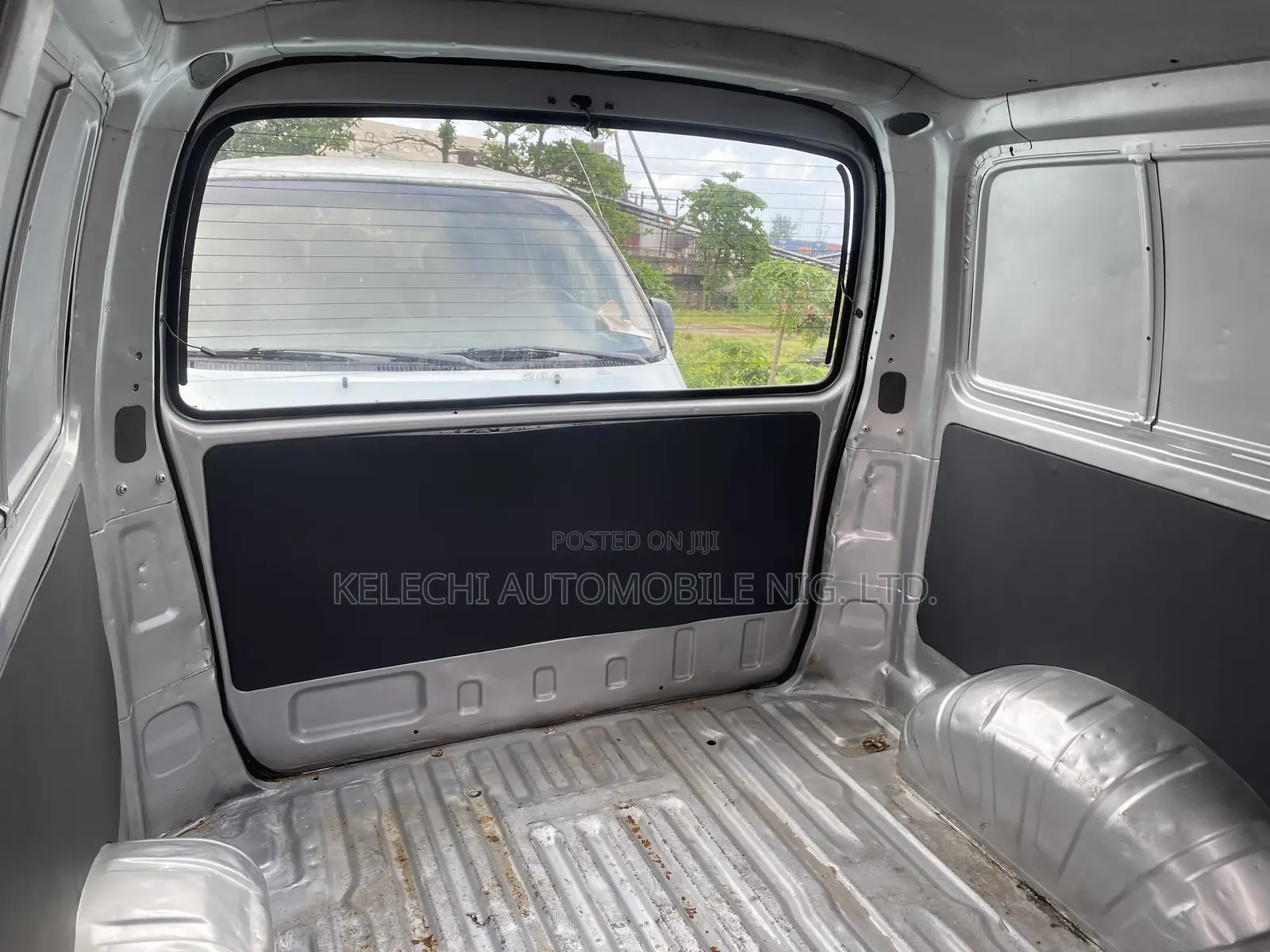 Toyota HiAce 2005 Silver