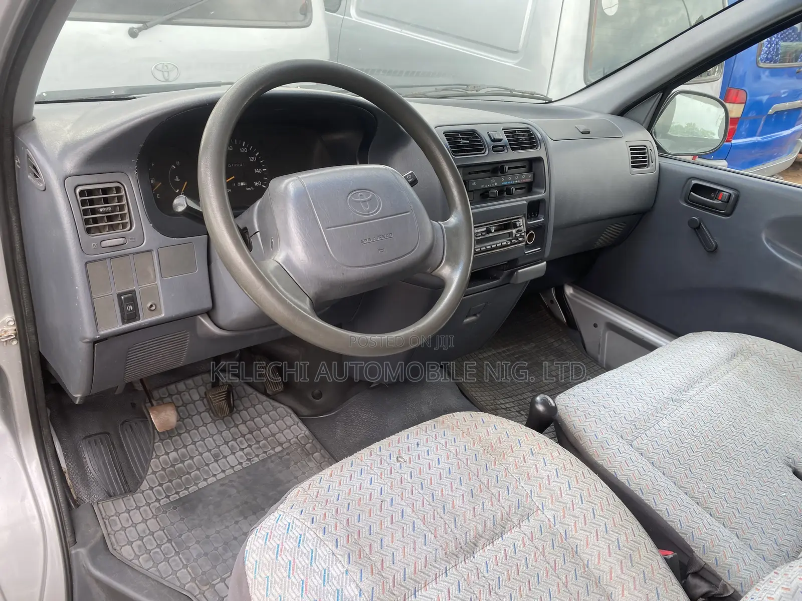 Toyota HiAce 2005 Silver